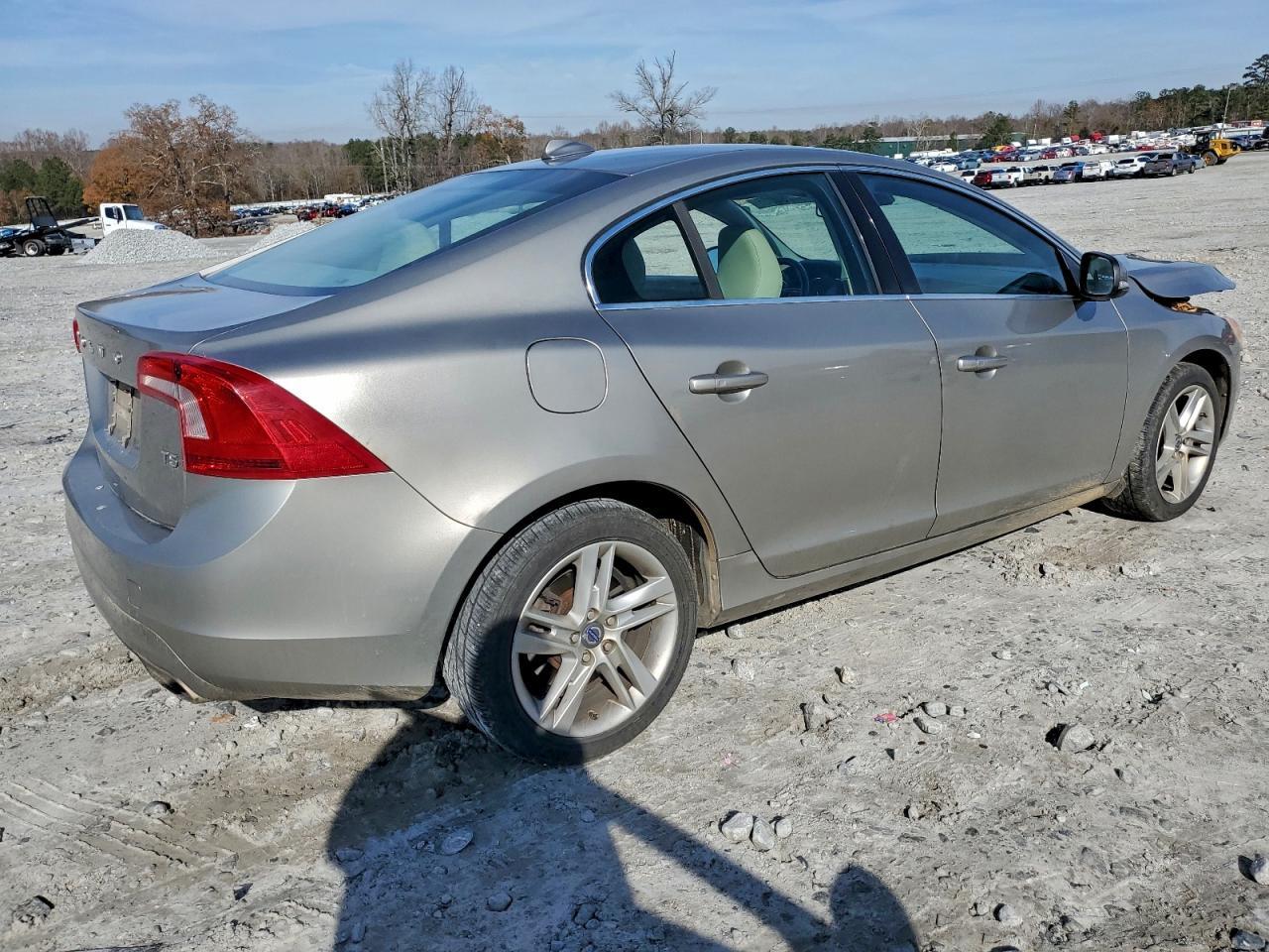 2015 VOLVO S60