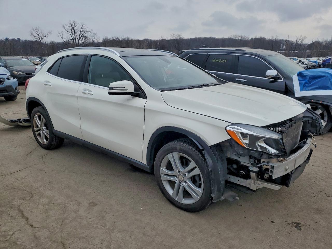 2016 MERCEDES-BENZ GLA-Class