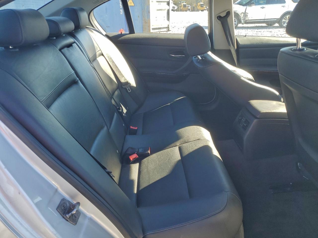 2011 BMW 3 SERIES