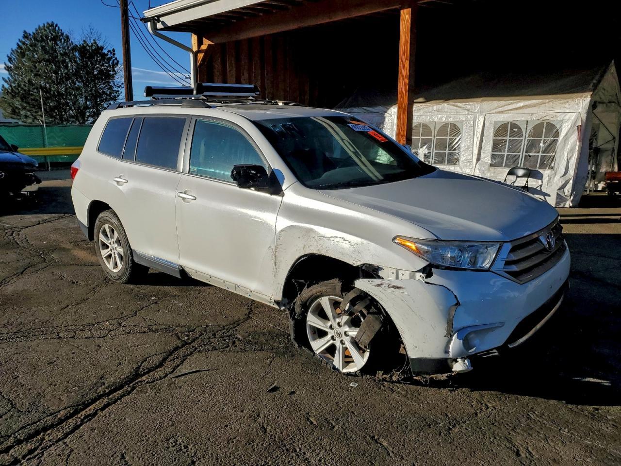 2012 TOYOTA HIGHLANDER
