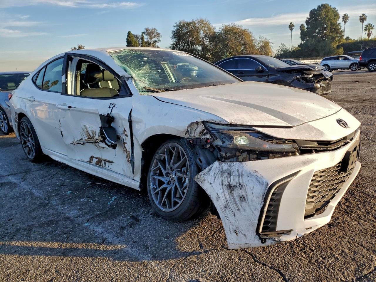 2025 TOYOTA CAMRY