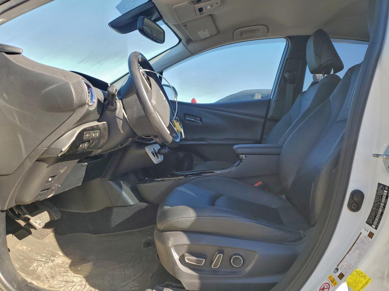 2017 TOYOTA PRIUS