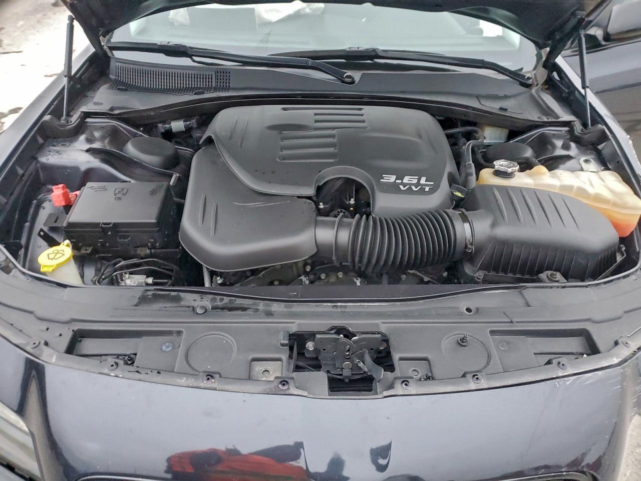2019 CHRYSLER 300