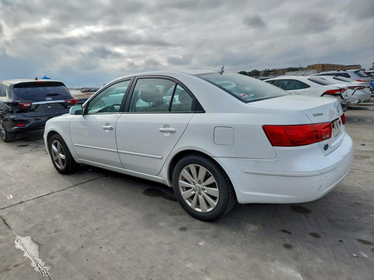 2010 HYUNDAI SONATA