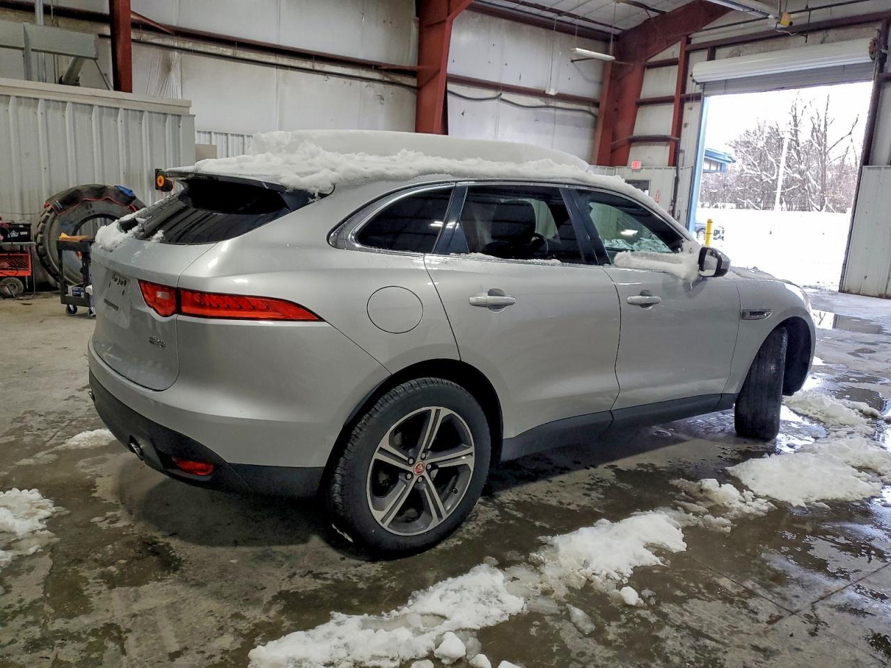 2019 JAGUAR F-Pace