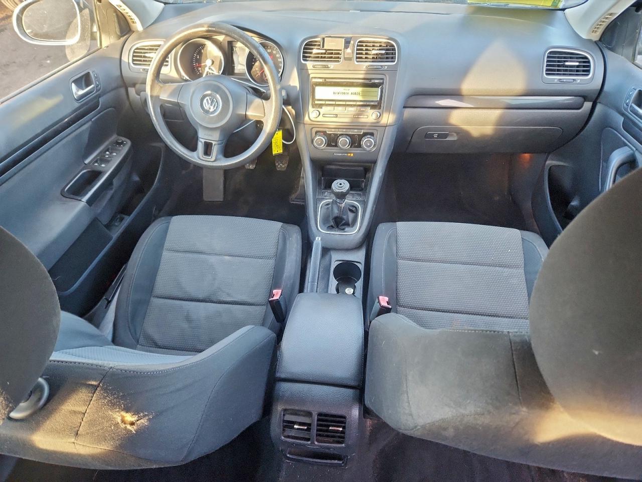 2011 VOLKSWAGEN JETTA