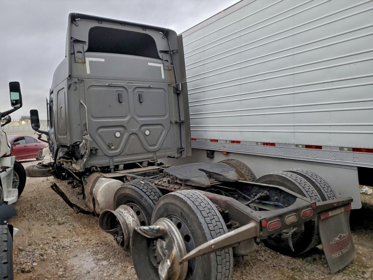 2021 FREIGHTLINER CASCADIA 126