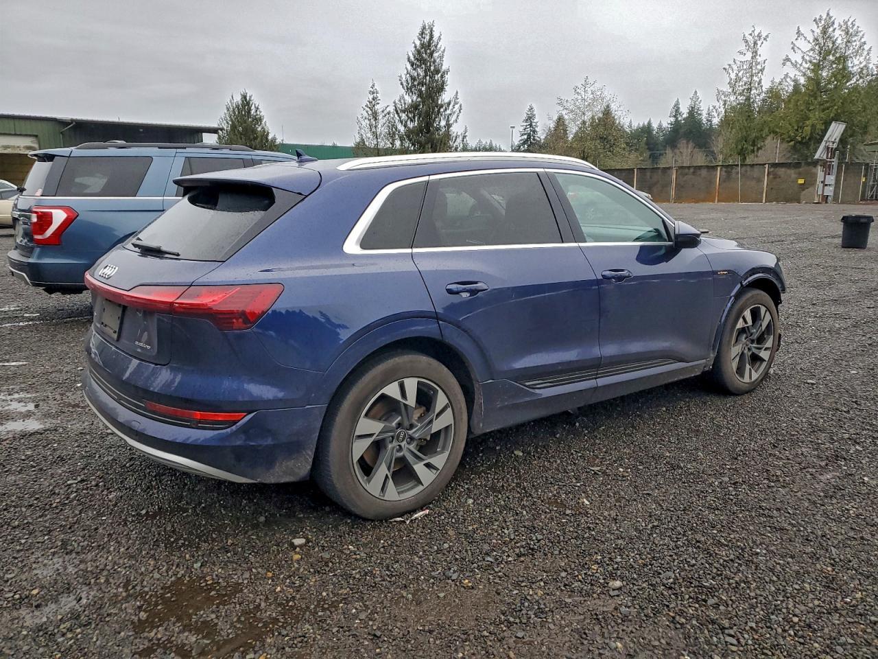 2021 AUDI E-TRON