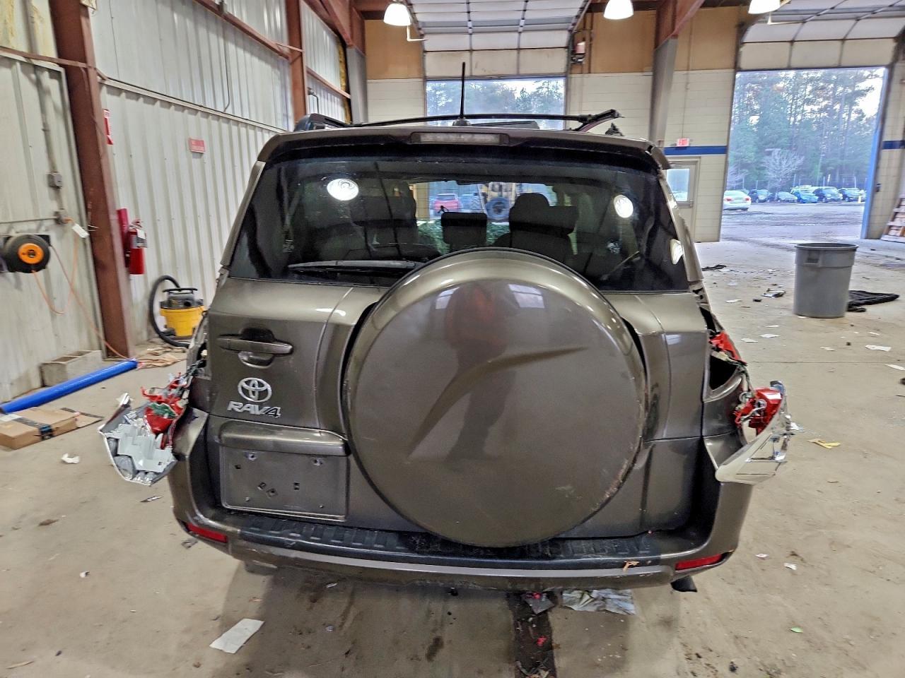 2011 TOYOTA RAV4