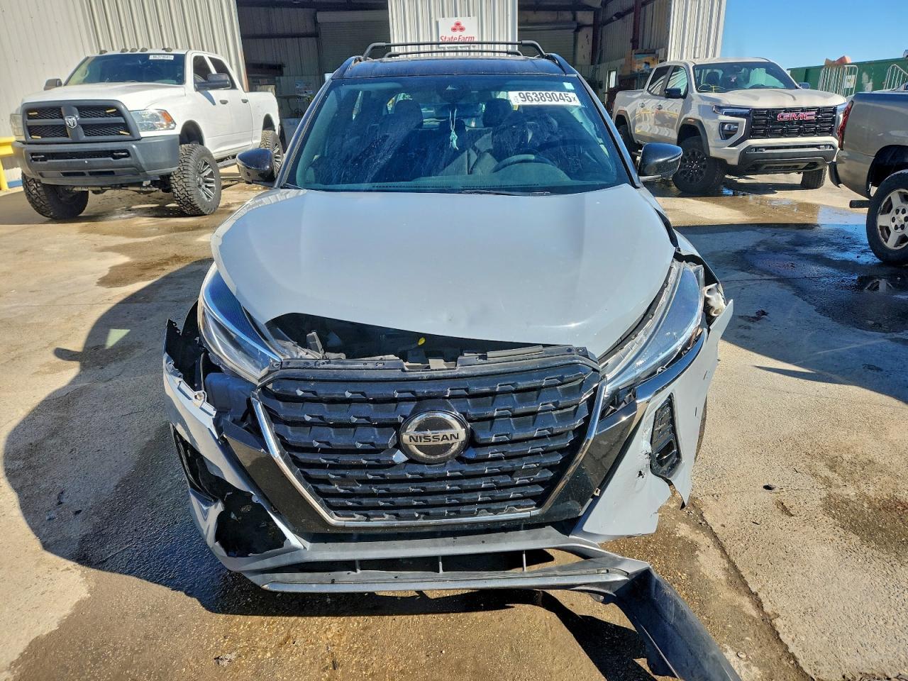2021 NISSAN KICKS