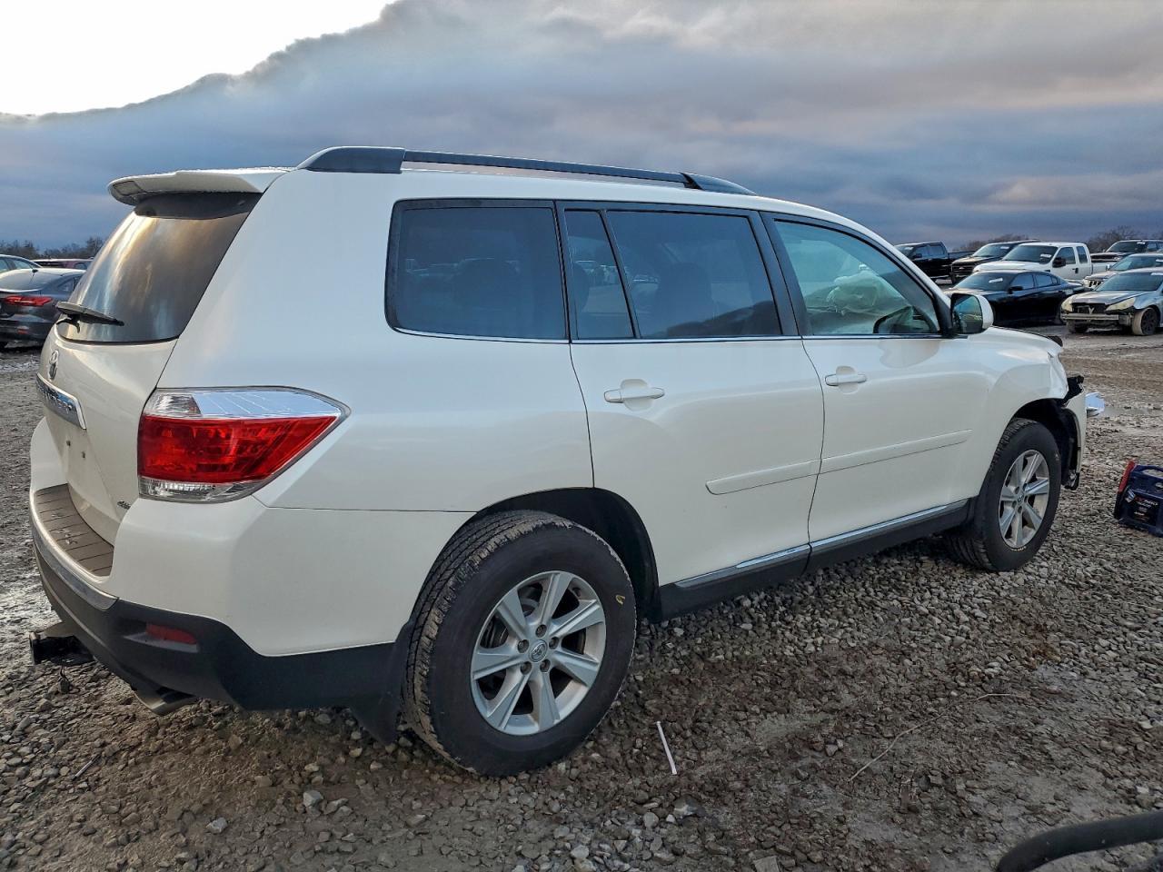 2013 TOYOTA HIGHLANDER