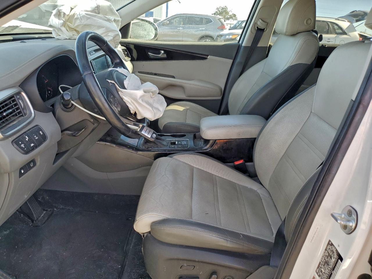 2017 KIA SORENTO