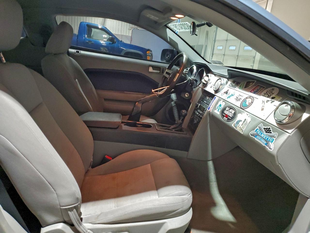 2005 FORD MUSTANG