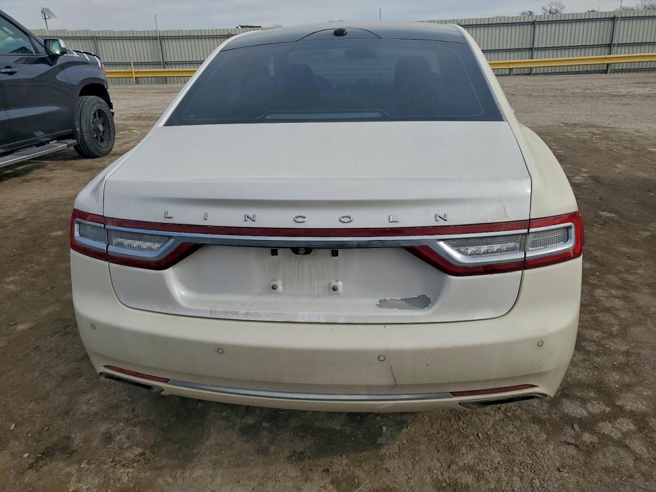 2017 LINCOLN Continental