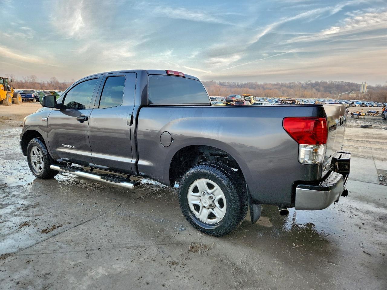 2011 TOYOTA TUNDRA