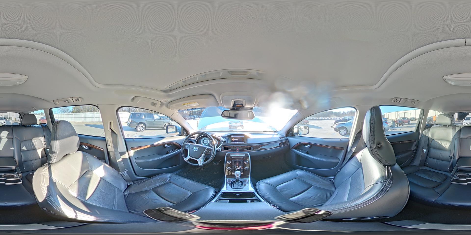 2013 VOLVO XC70