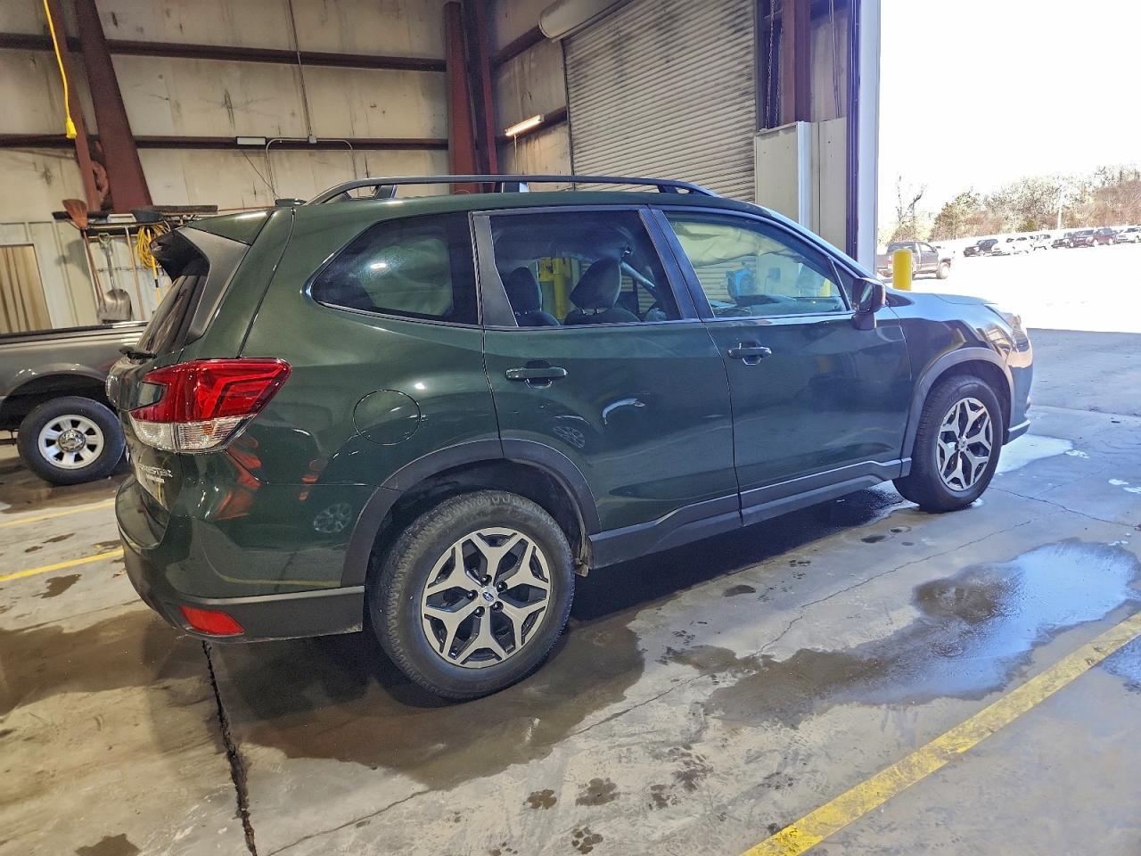 2023 SUBARU FORESTER
