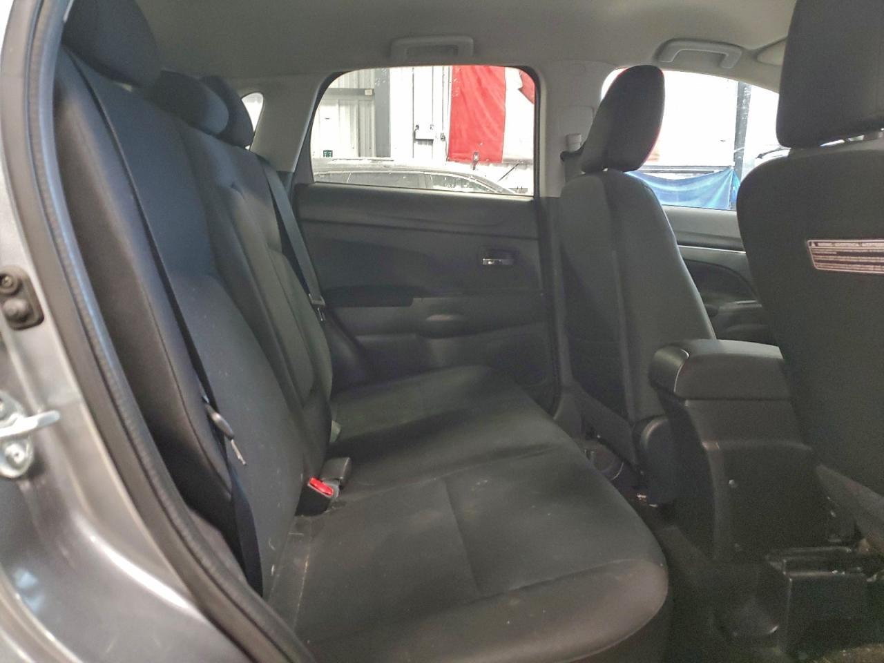2015 MITSUBISHI RVR