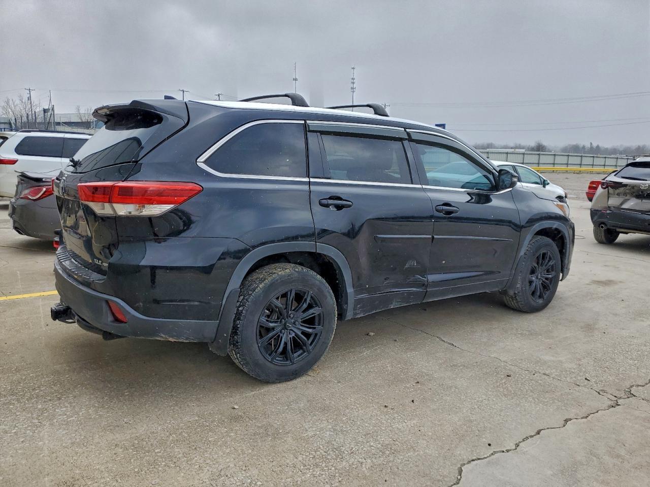 2018 TOYOTA HIGHLANDER