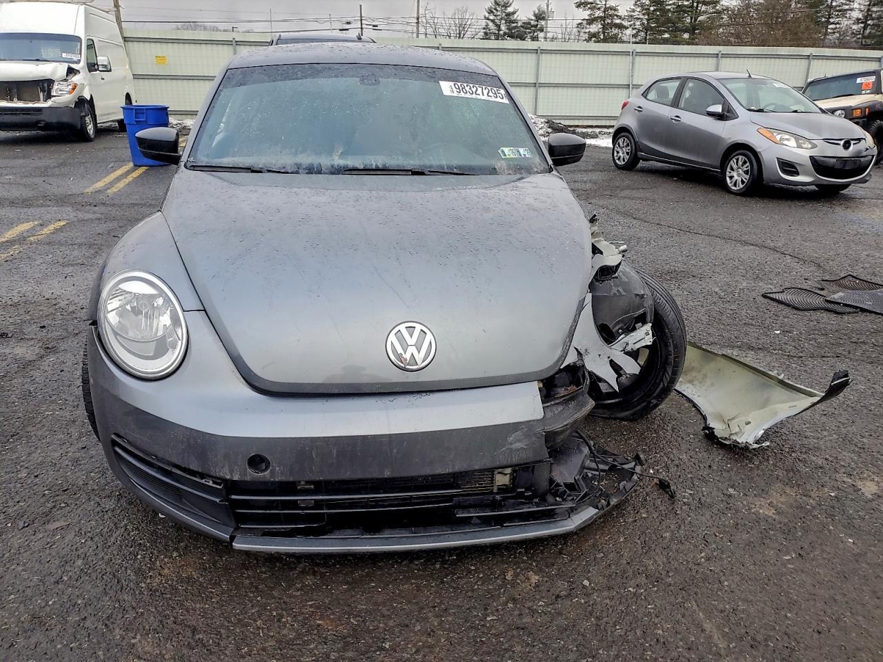 2016 VOLKSWAGEN Beetle