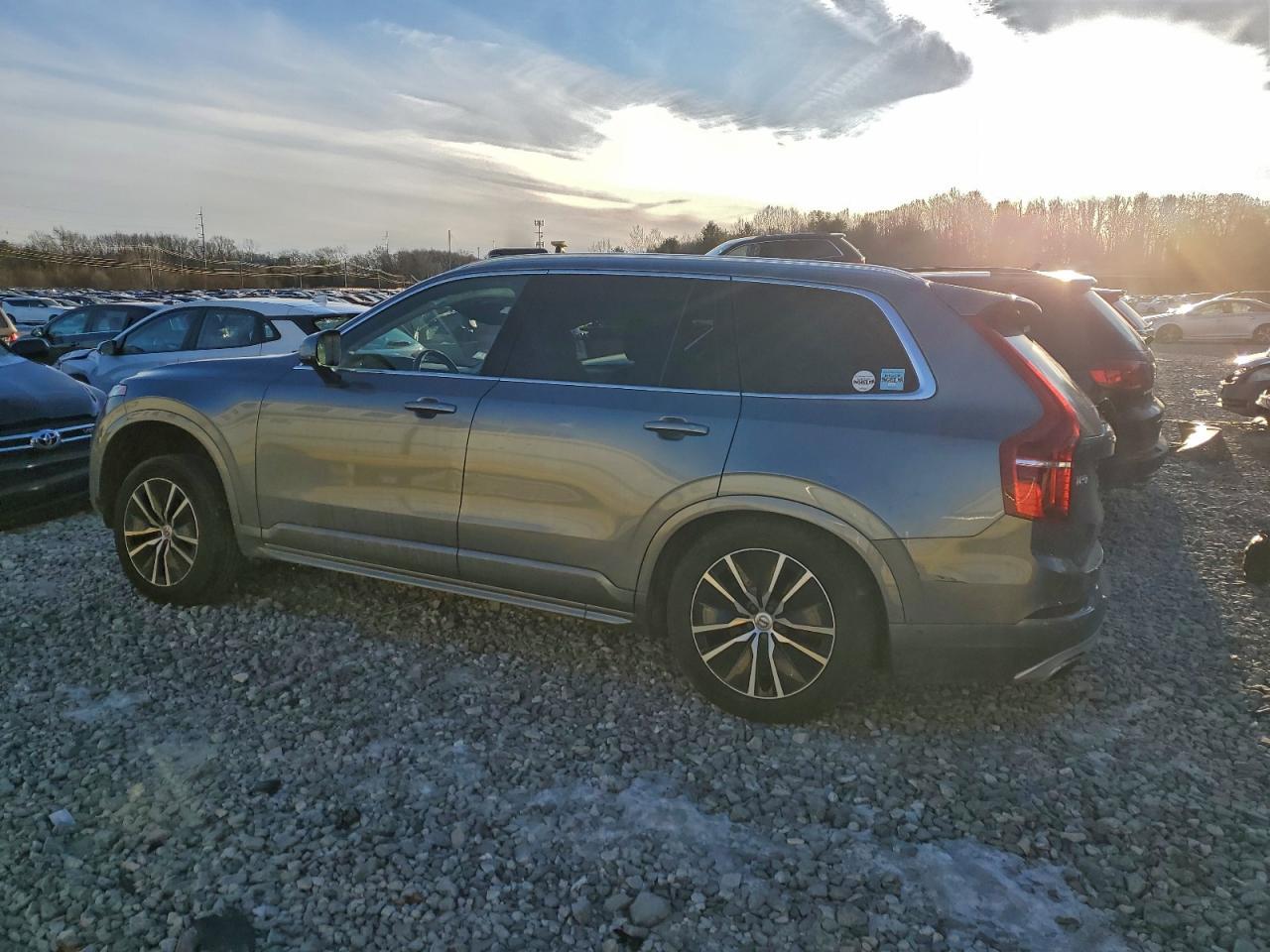 2020 VOLVO XC90