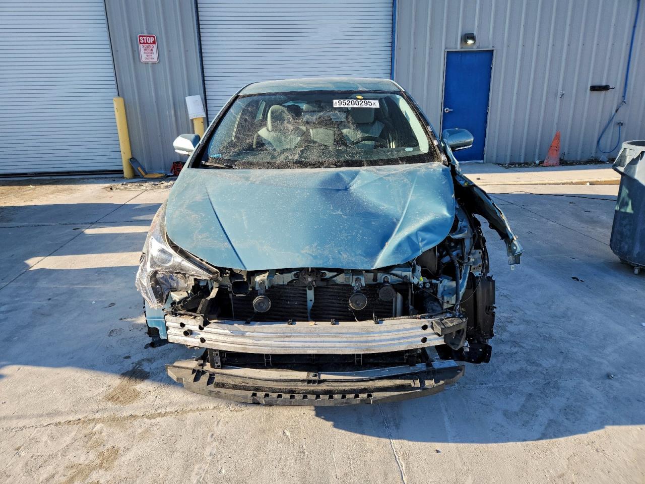 2016 TOYOTA PRIUS