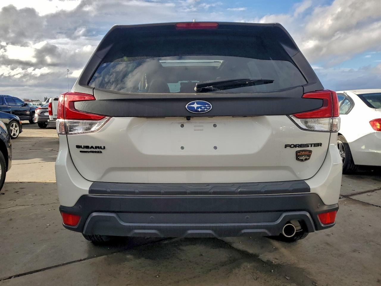 2022 SUBARU FORESTER