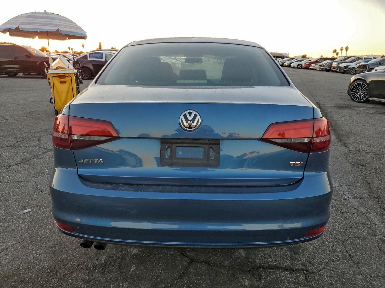 2018 VOLKSWAGEN JETTA