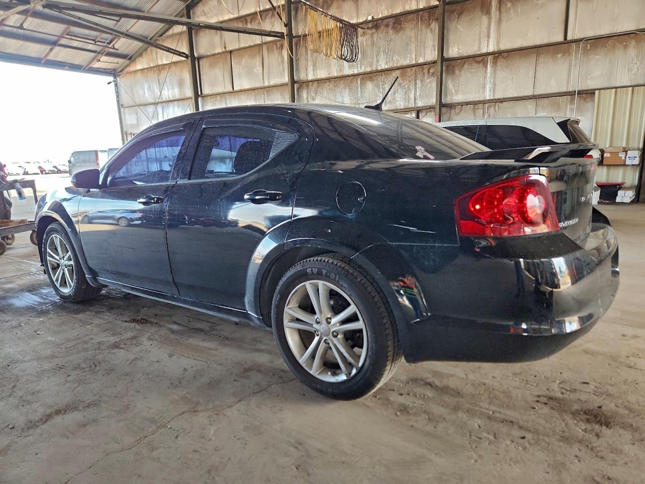 2013 DODGE Avenger