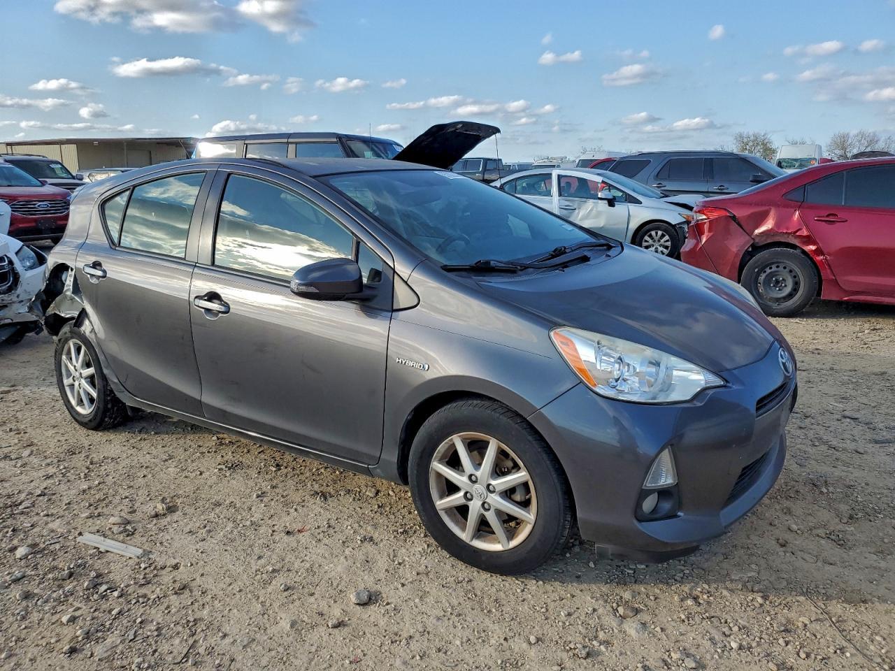 2014 TOYOTA Prius c