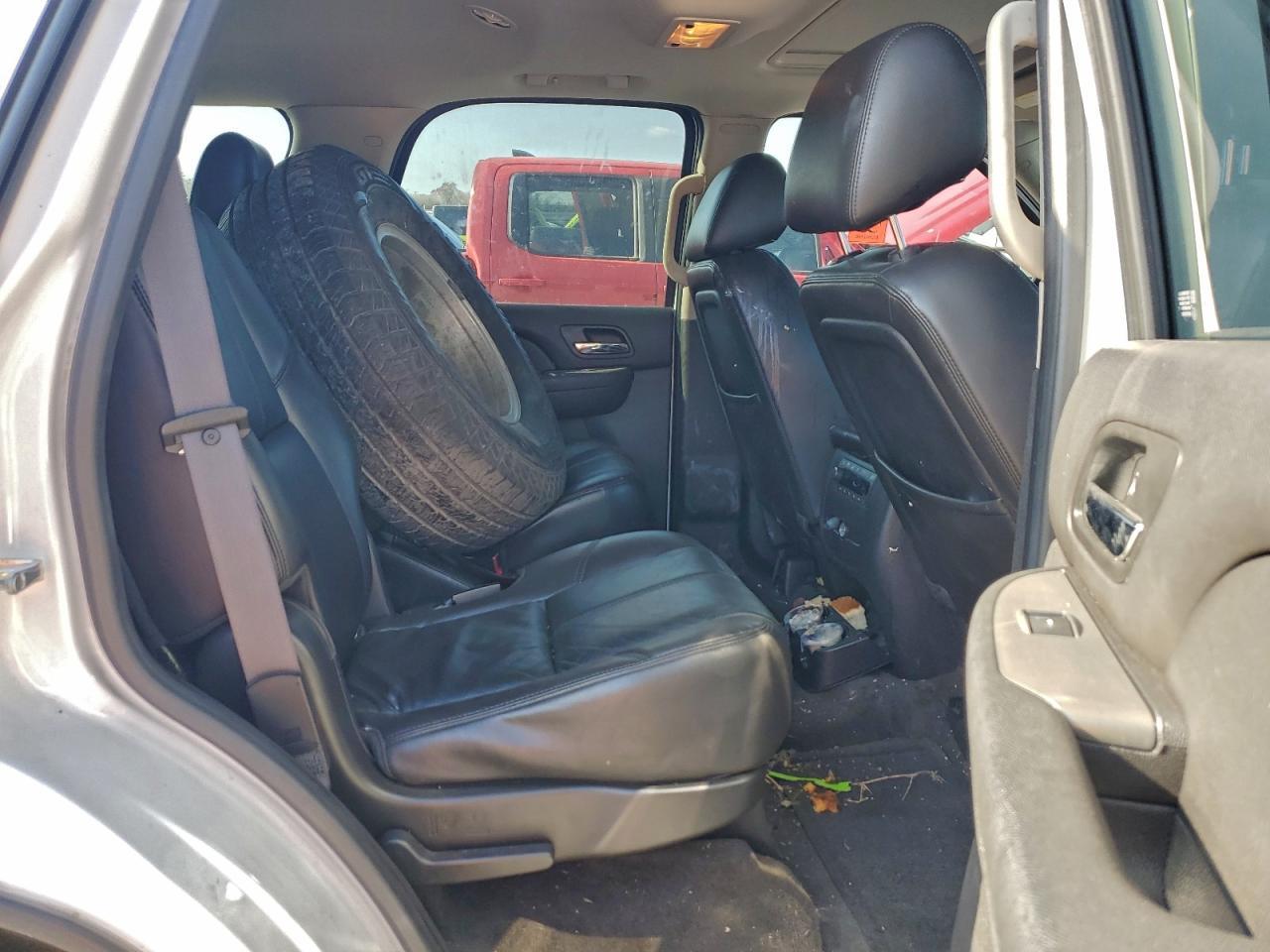 2011 CHEVROLET Tahoe