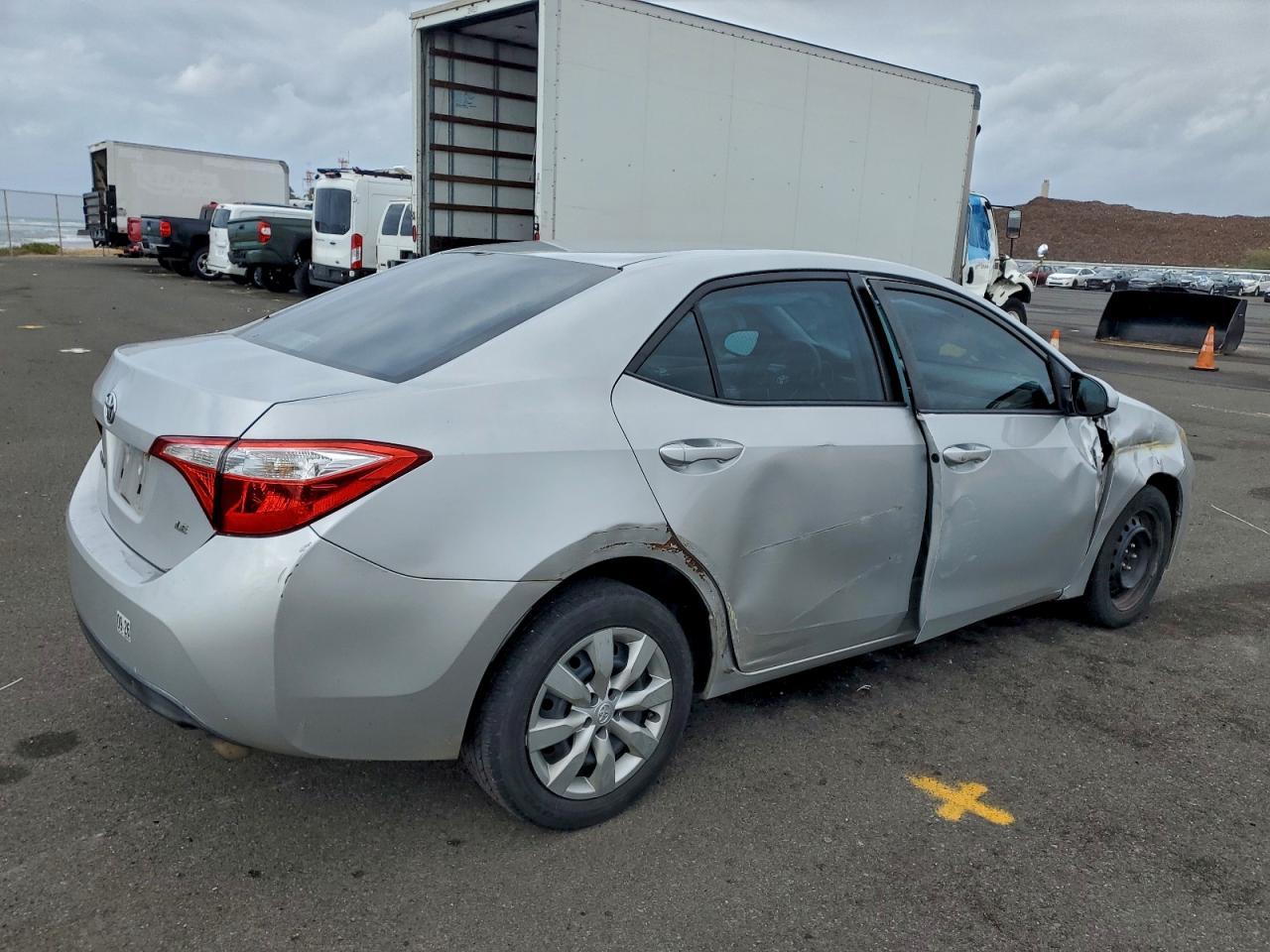 2015 TOYOTA COROLLA