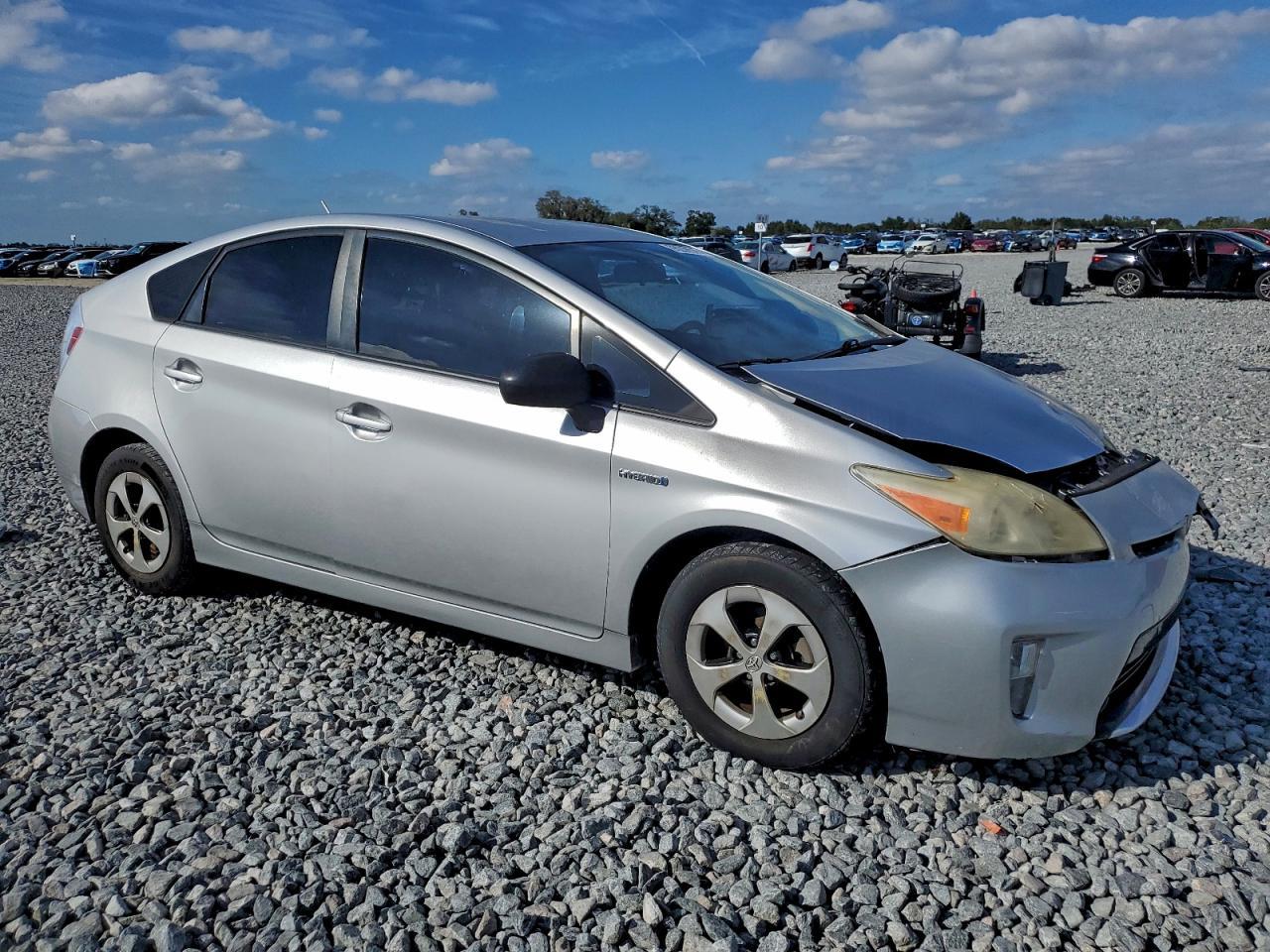 2013 TOYOTA PRIUS