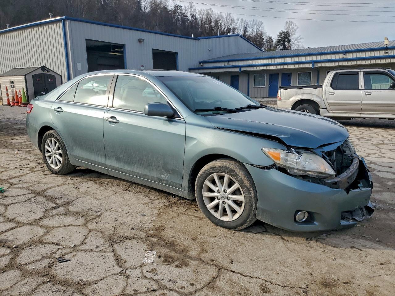 2010 TOYOTA CAMRY