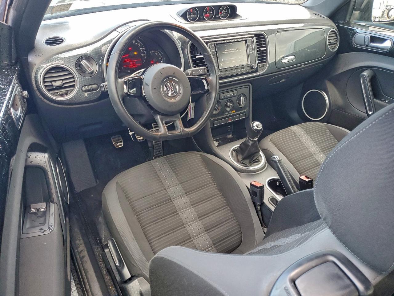 2012 VOLKSWAGEN Beetle