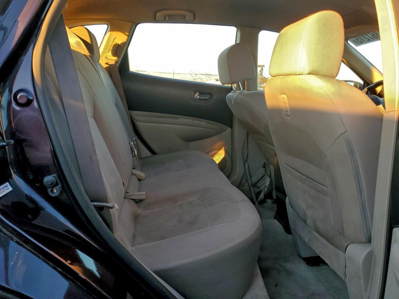 2014 NISSAN ROGUE