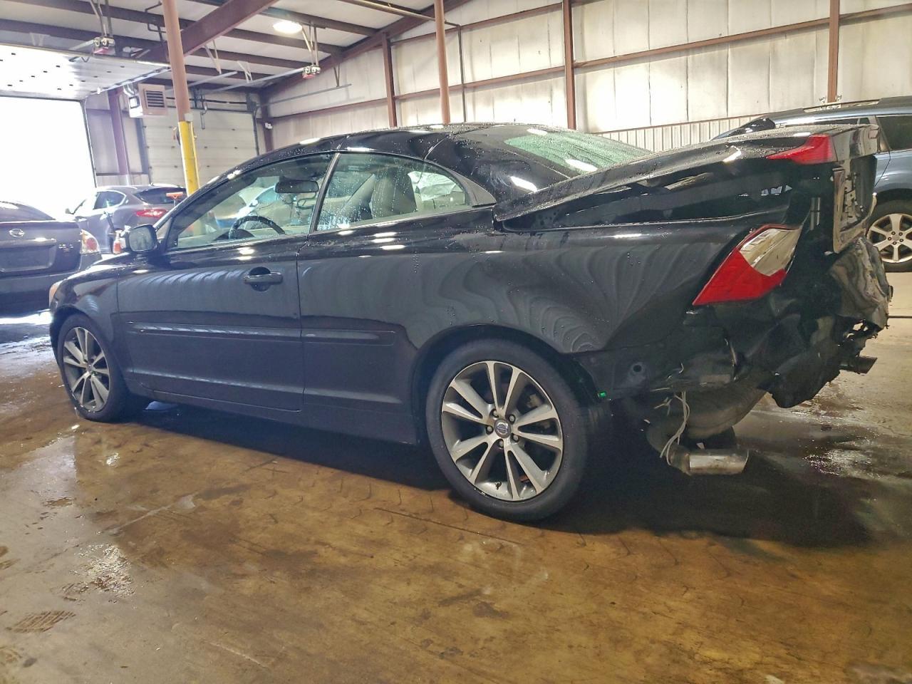 2013 VOLVO C70