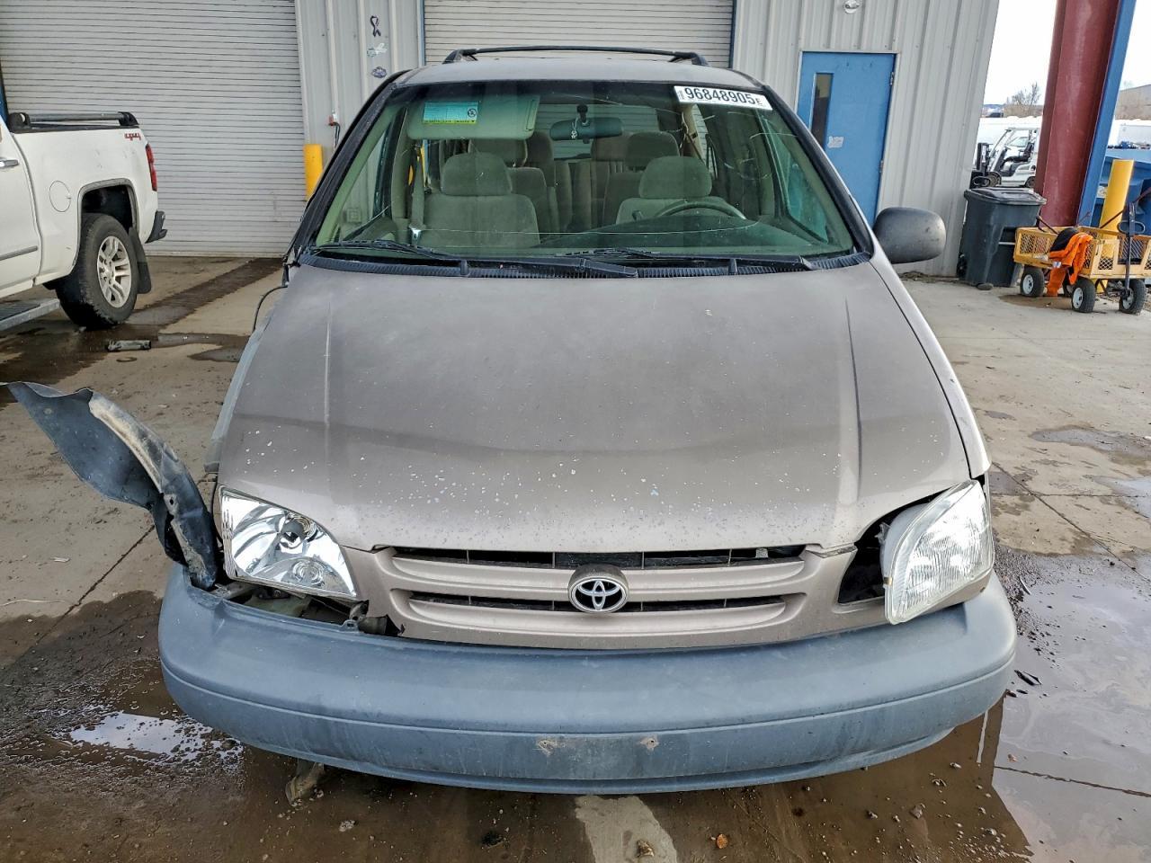 1998 TOYOTA SIENNA