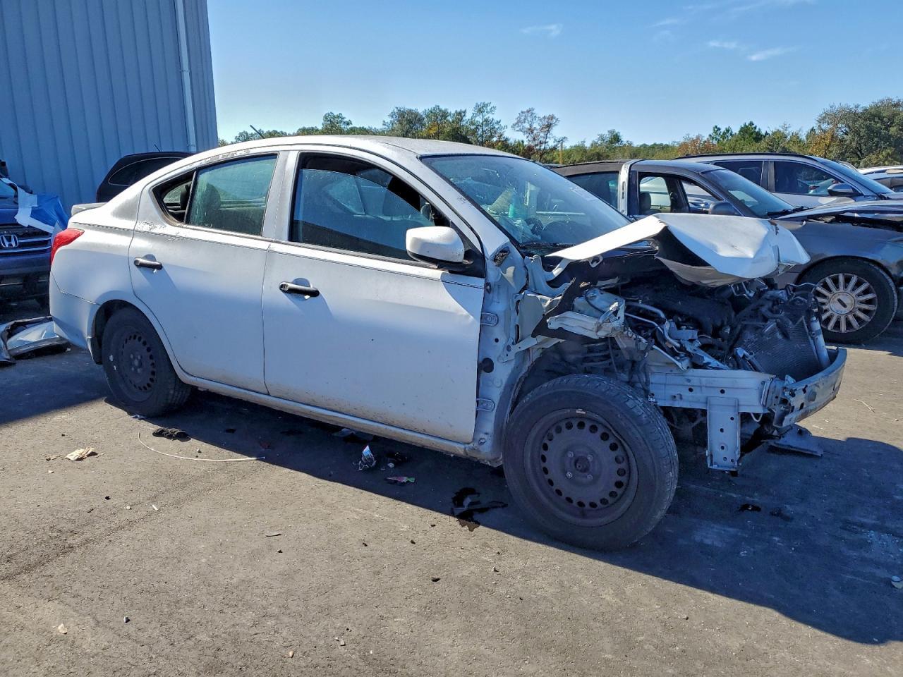 2018 NISSAN VERSA