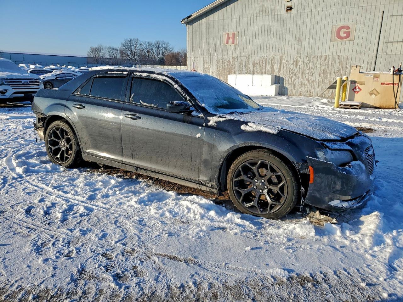 2019 CHRYSLER 300