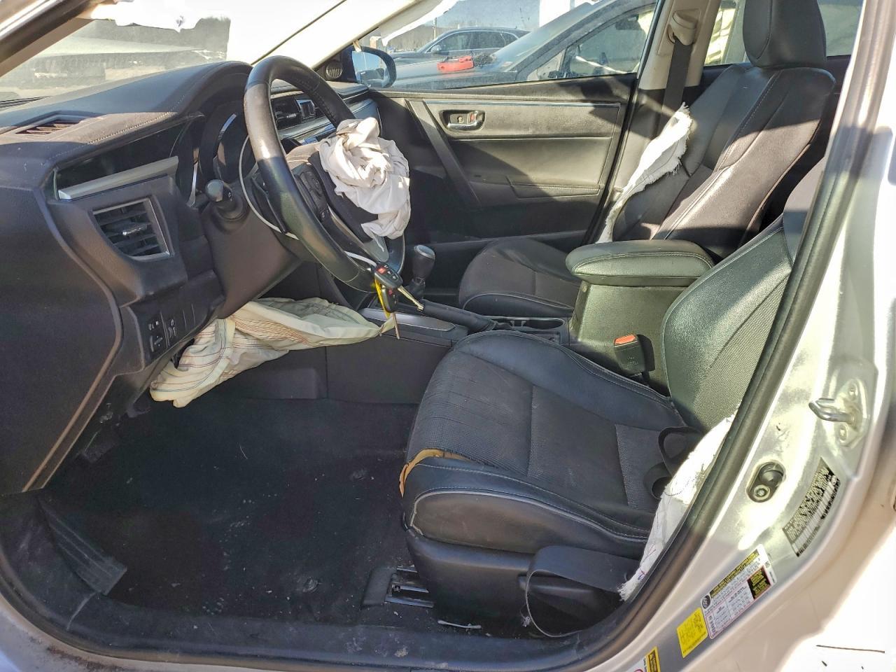 2015 TOYOTA COROLLA