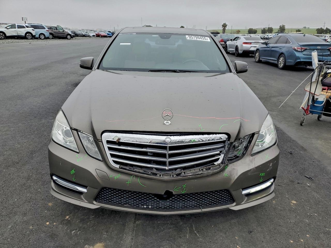 2012 MERCEDES-BENZ E-Class