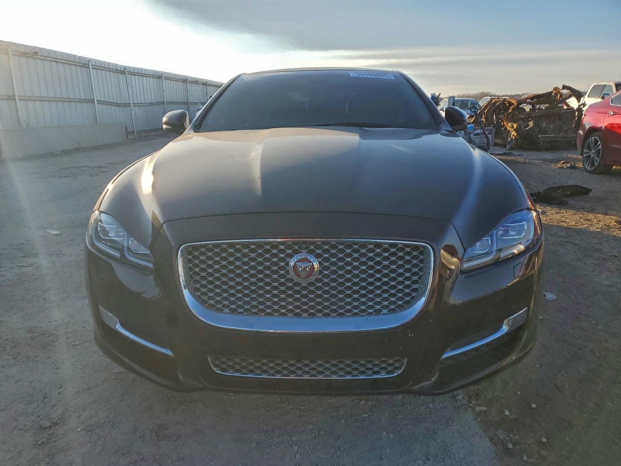 2016 JAGUAR Xj-Series