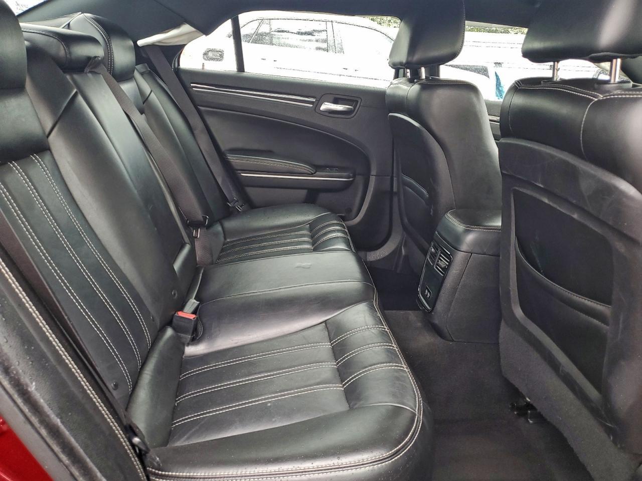 2019 CHRYSLER 300
