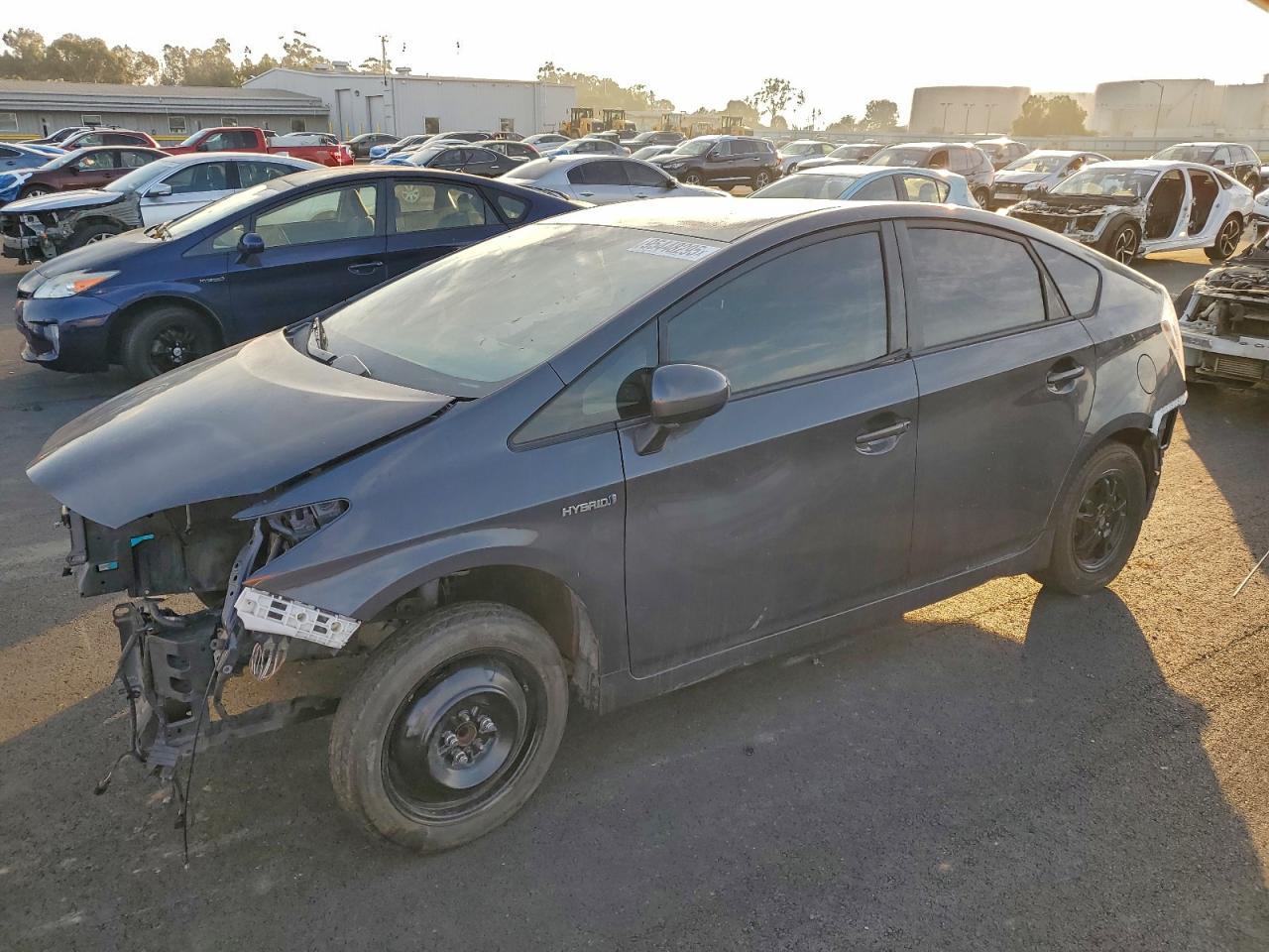 2015 TOYOTA PRIUS
