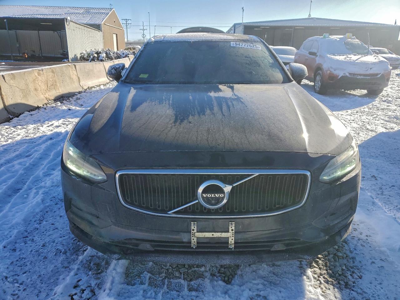2018 VOLVO S90