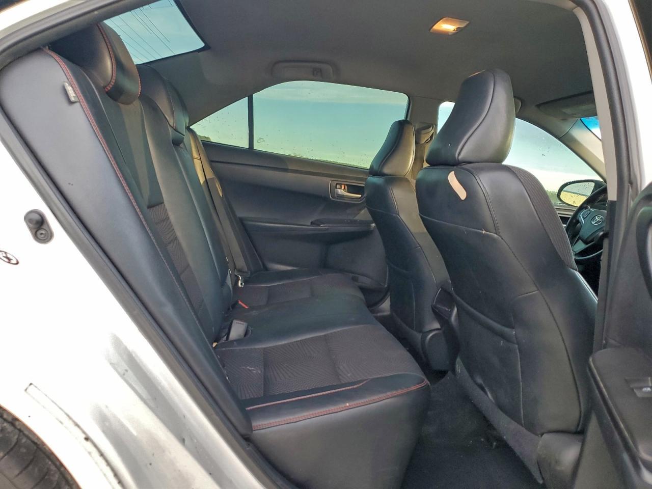 2016 TOYOTA CAMRY