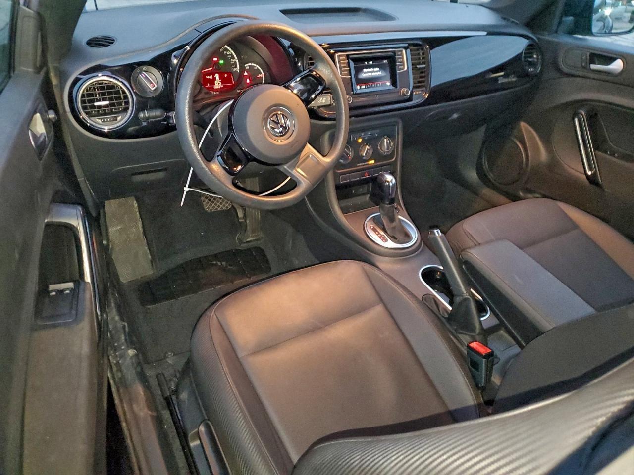 2016 VOLKSWAGEN Beetle