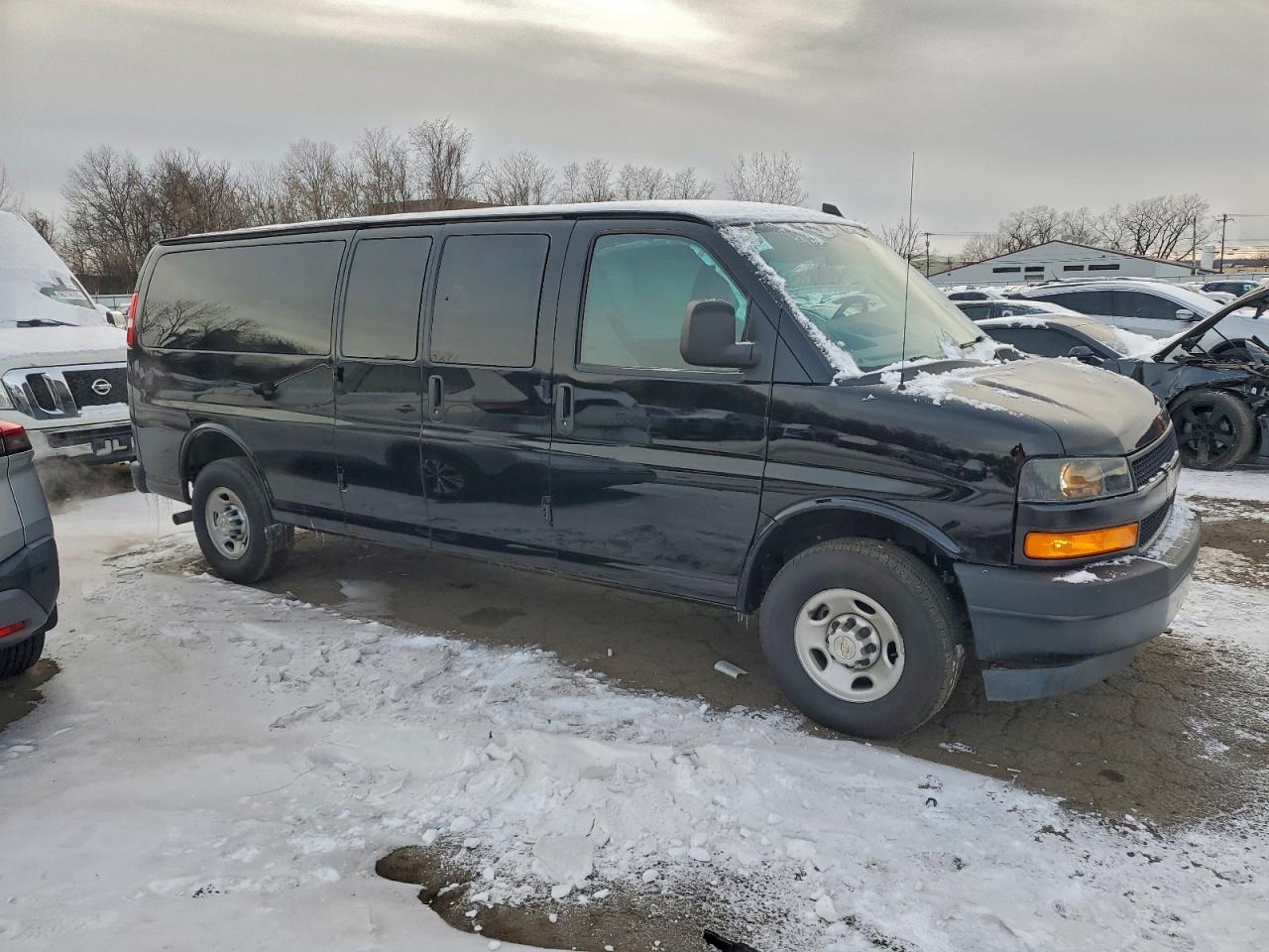 2024 CHEVROLET Express 3500