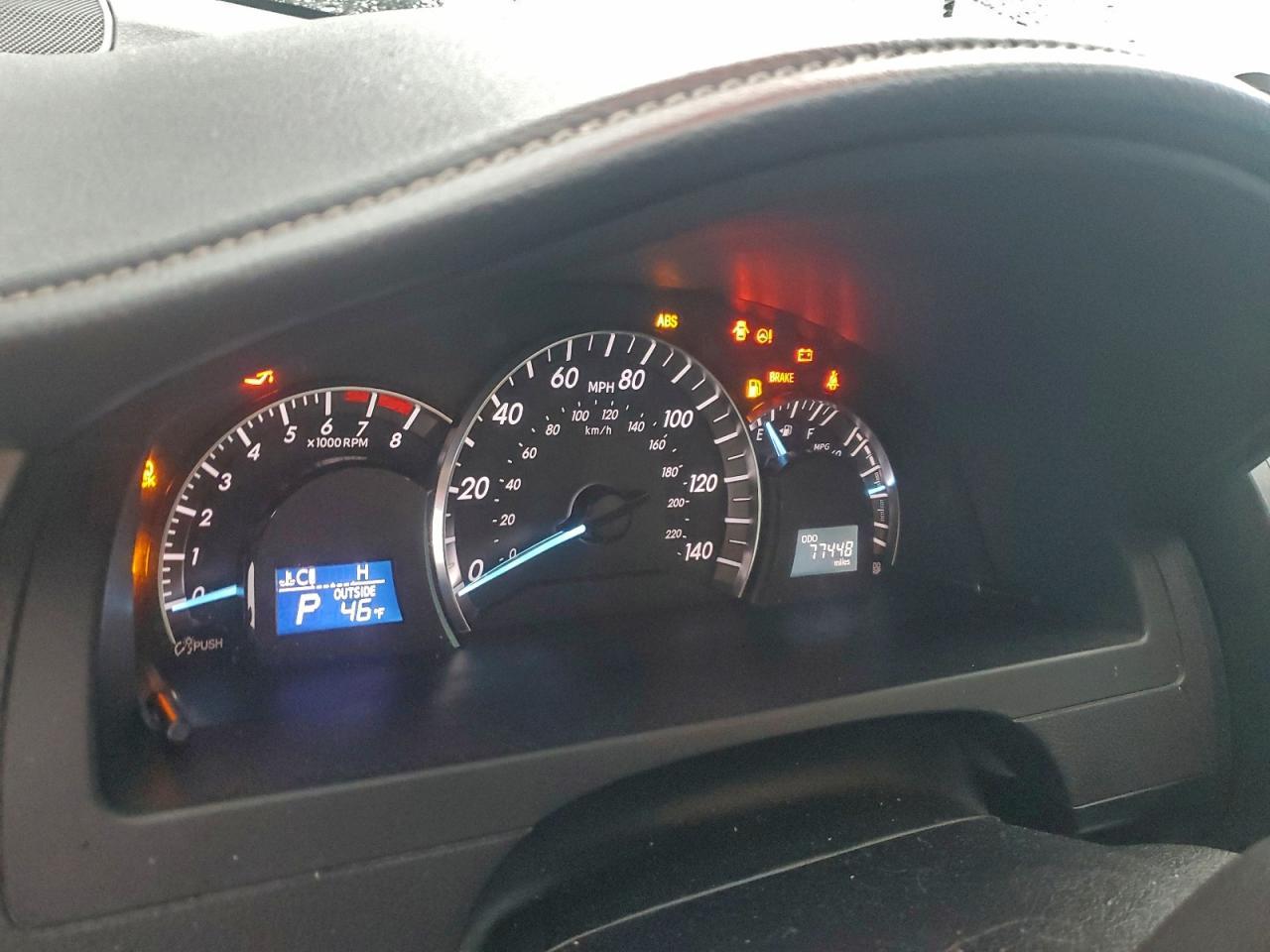 2014 TOYOTA CAMRY